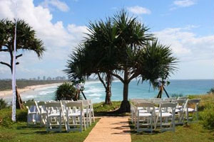 wedding at fingal headland - next to beach